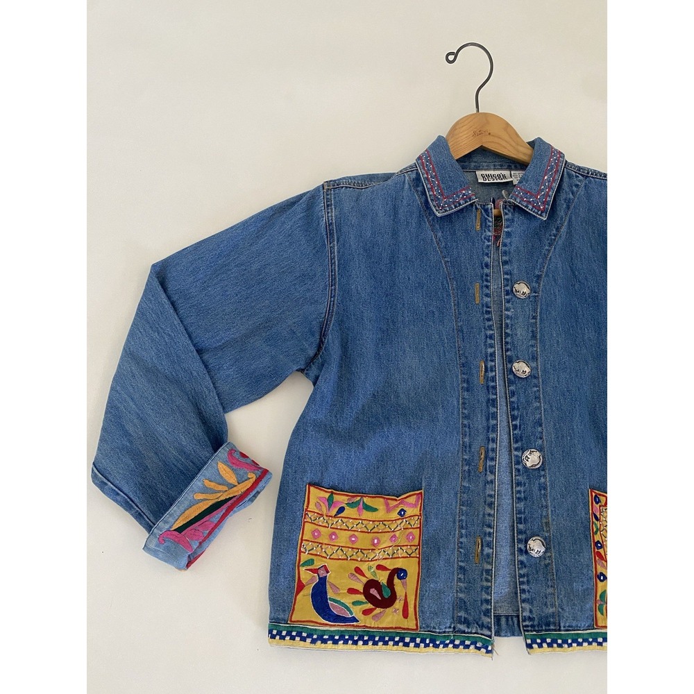 Chicos Denim Jacket Sz 1‎ Embellished Embroidered Birds & Floral Buffalo Button - Picture 2 of 16